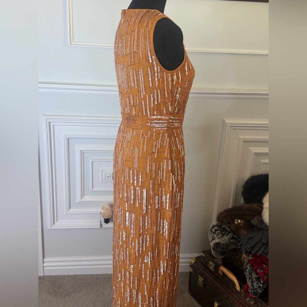 Mac Duggal
Sleeveless Abstract Beaded Midi Dress - Picture 6 of 11